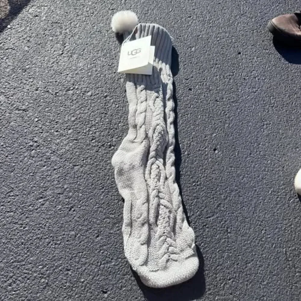 ugg stocking new with tags 12 x 21 cableknit